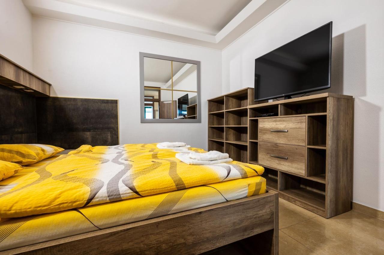 Napfeny Panzio Es Rendezvenyhaz Hotel Kecskemet Ngoại thất bức ảnh