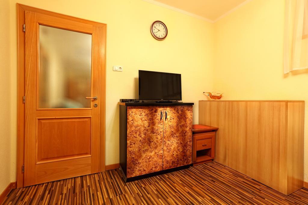 Napfeny Panzio Es Rendezvenyhaz Hotel Kecskemet Phòng bức ảnh