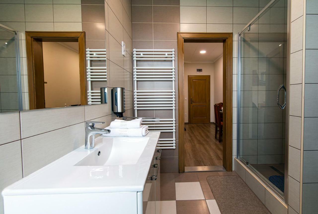 Napfeny Panzio Es Rendezvenyhaz Hotel Kecskemet Ngoại thất bức ảnh