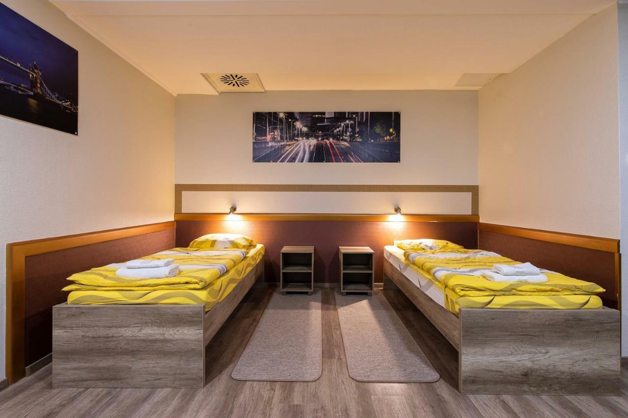 Napfeny Panzio Es Rendezvenyhaz Hotel Kecskemet Ngoại thất bức ảnh