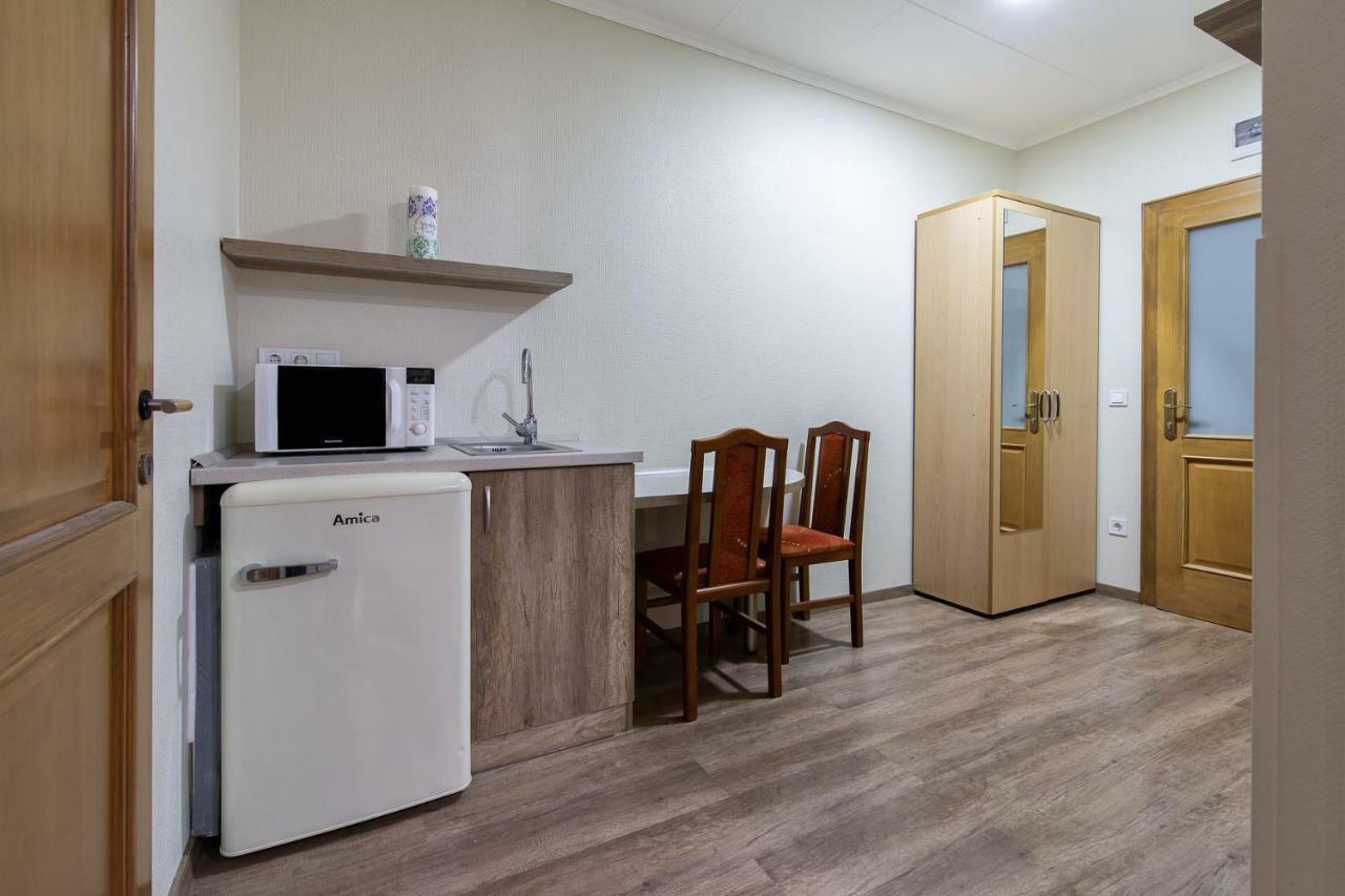 Napfeny Panzio Es Rendezvenyhaz Hotel Kecskemet Ngoại thất bức ảnh