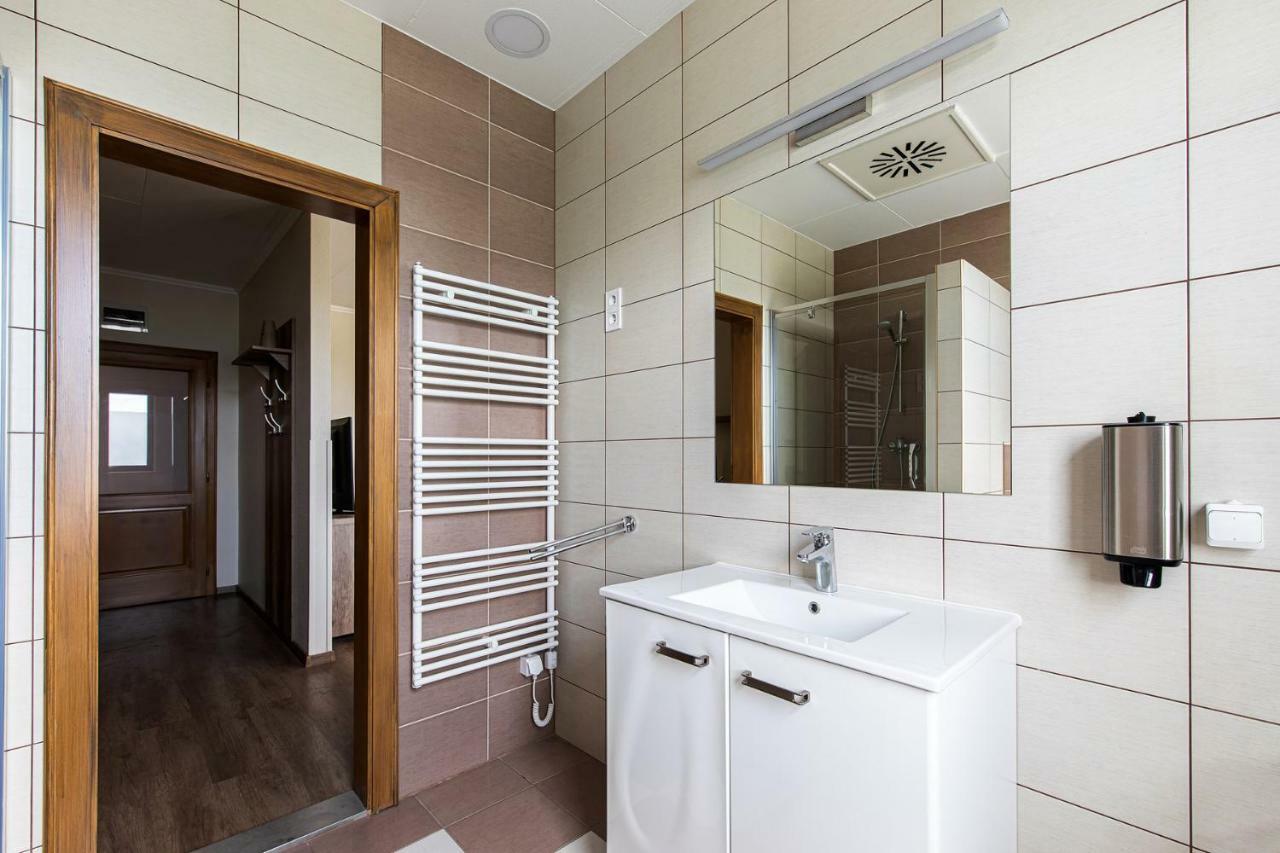 Napfeny Panzio Es Rendezvenyhaz Hotel Kecskemet Ngoại thất bức ảnh