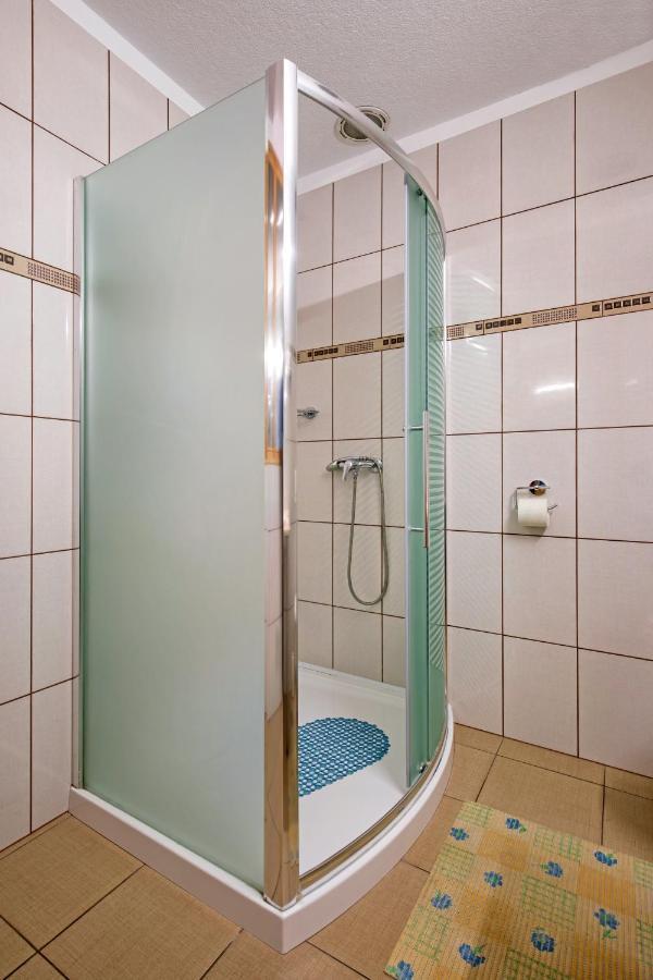 Napfeny Panzio Es Rendezvenyhaz Hotel Kecskemet Ngoại thất bức ảnh